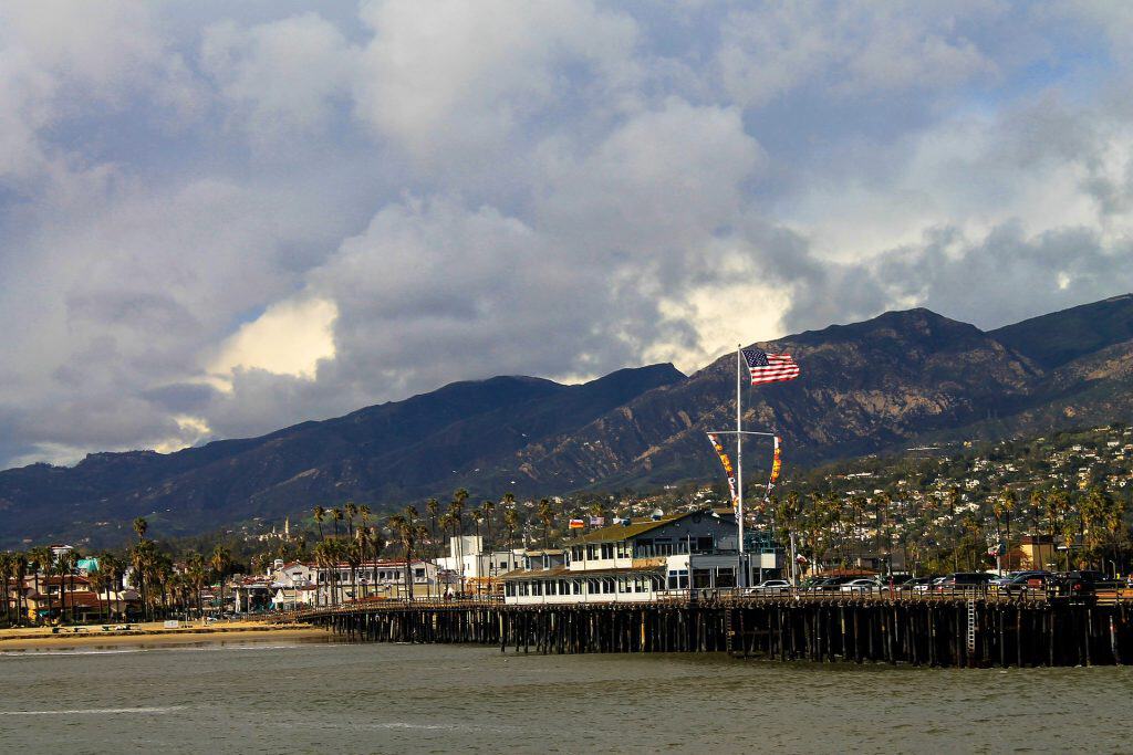 A photo looking into Santa Barbara from a pier on the ocean in this photo ©Egor Shitikov for Pixabay